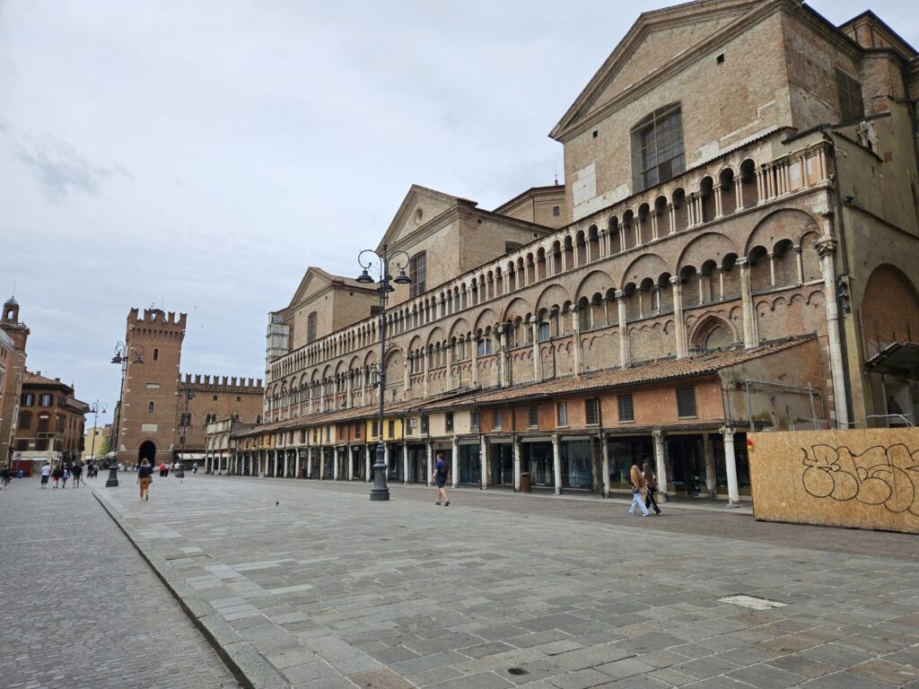 Piaza Trento - Trieste Ferrara