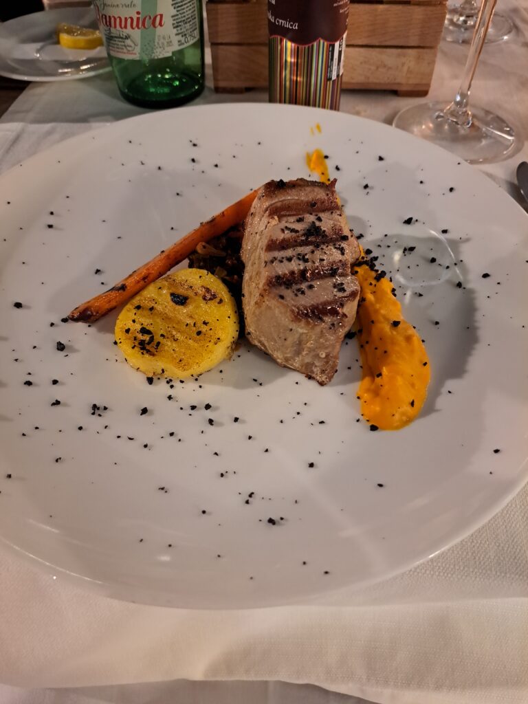 Nowoczesne danie rybne w Restaurant Dida